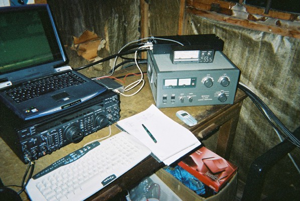 Photograph of CQWW 2004